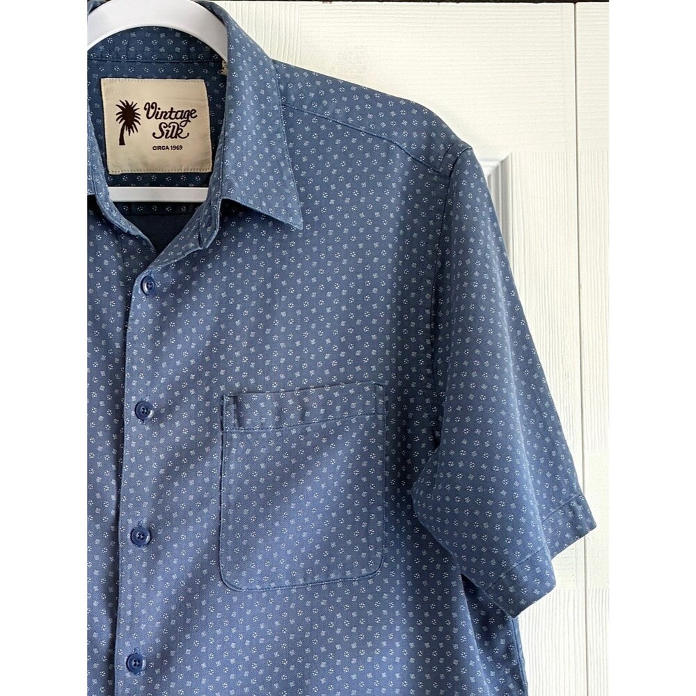 100% Silk Shirt Mens M Blue Geometric Print Short Sleeve Resort Wear Vacation - Picture 4 of 10